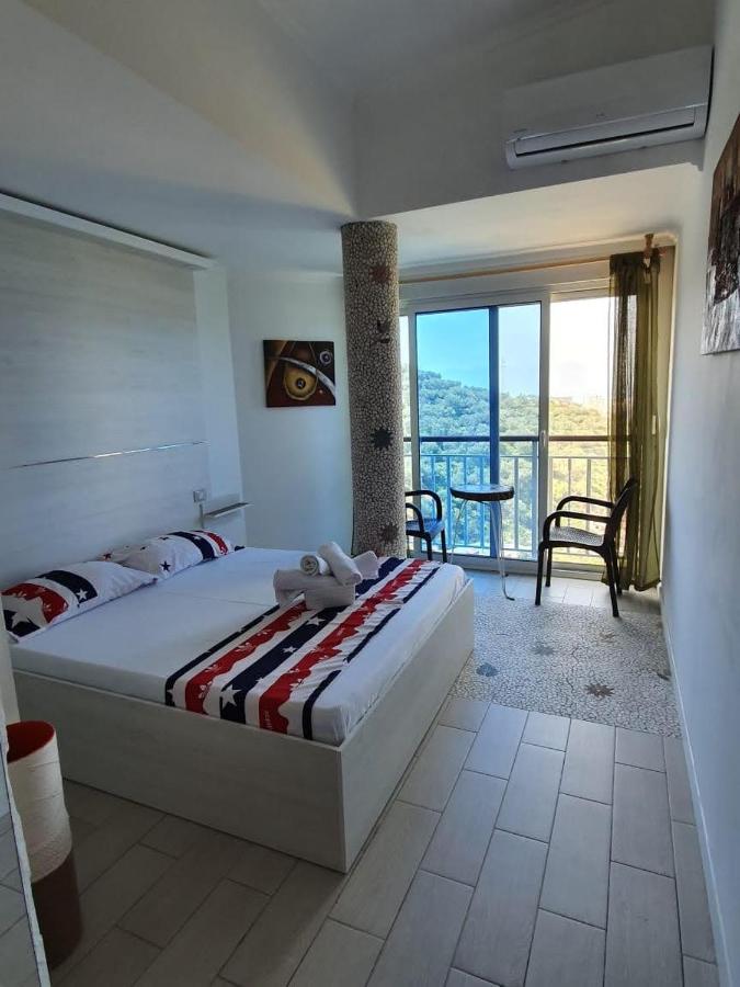 Vila Oliven Vlorë Exterior foto